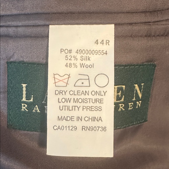 Ralph Lauren Men's Blazer wool/silk blend checkered, 2 button size 44R, formal - Picture 13 of 13